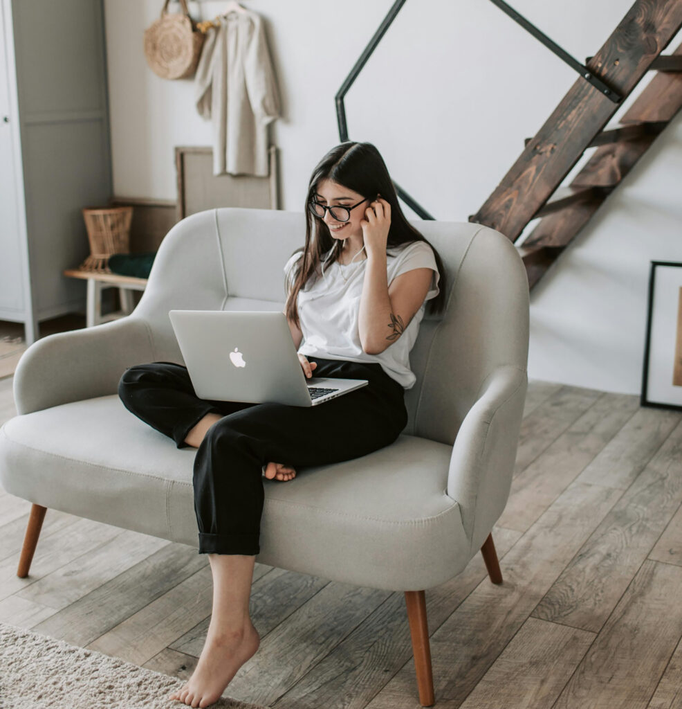 women using lap-top